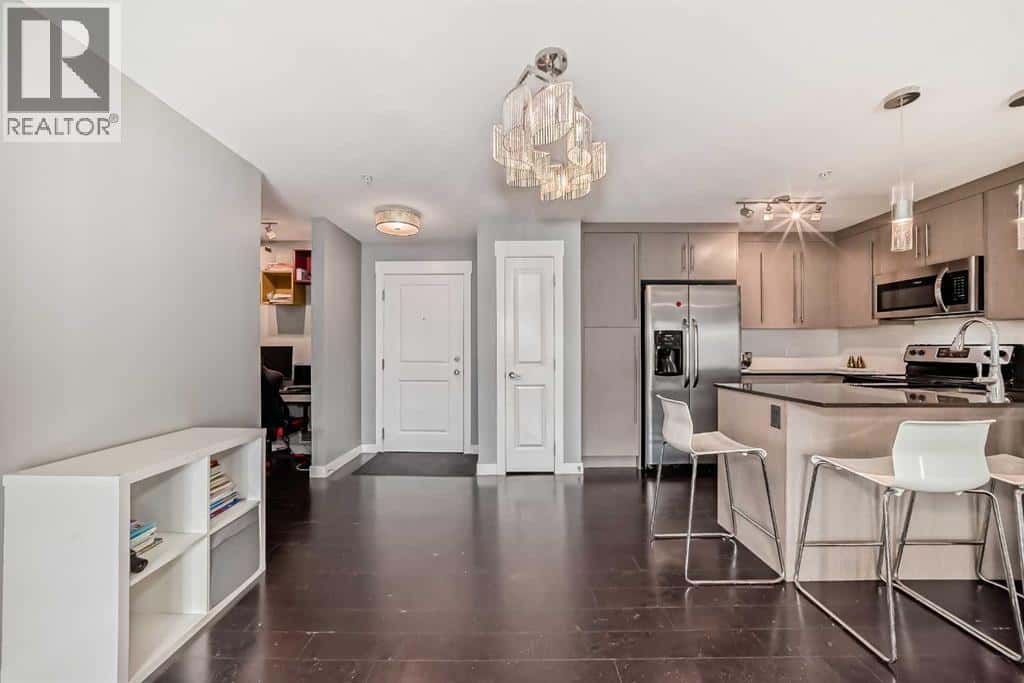 , Calgary, Alberta — Calgary, Alberta - Photo 4 of 24