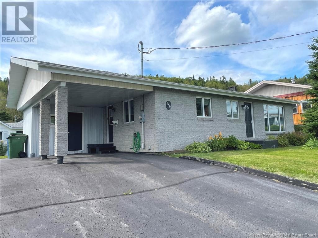 , Edmundston, — Edmundston - Main photo