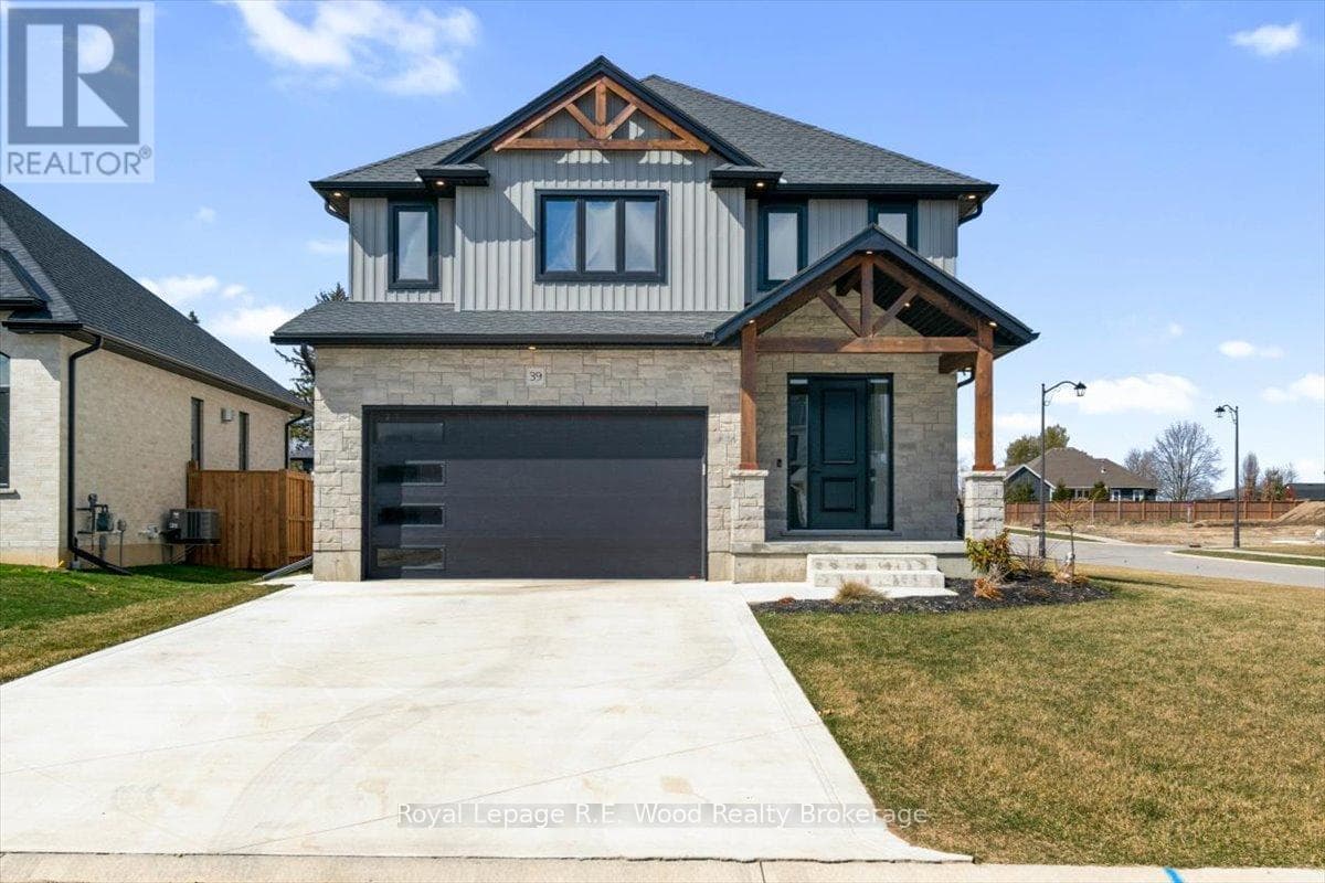 , Norwich (Norwich Town), — Norwich (Norwich Town) - Main photo