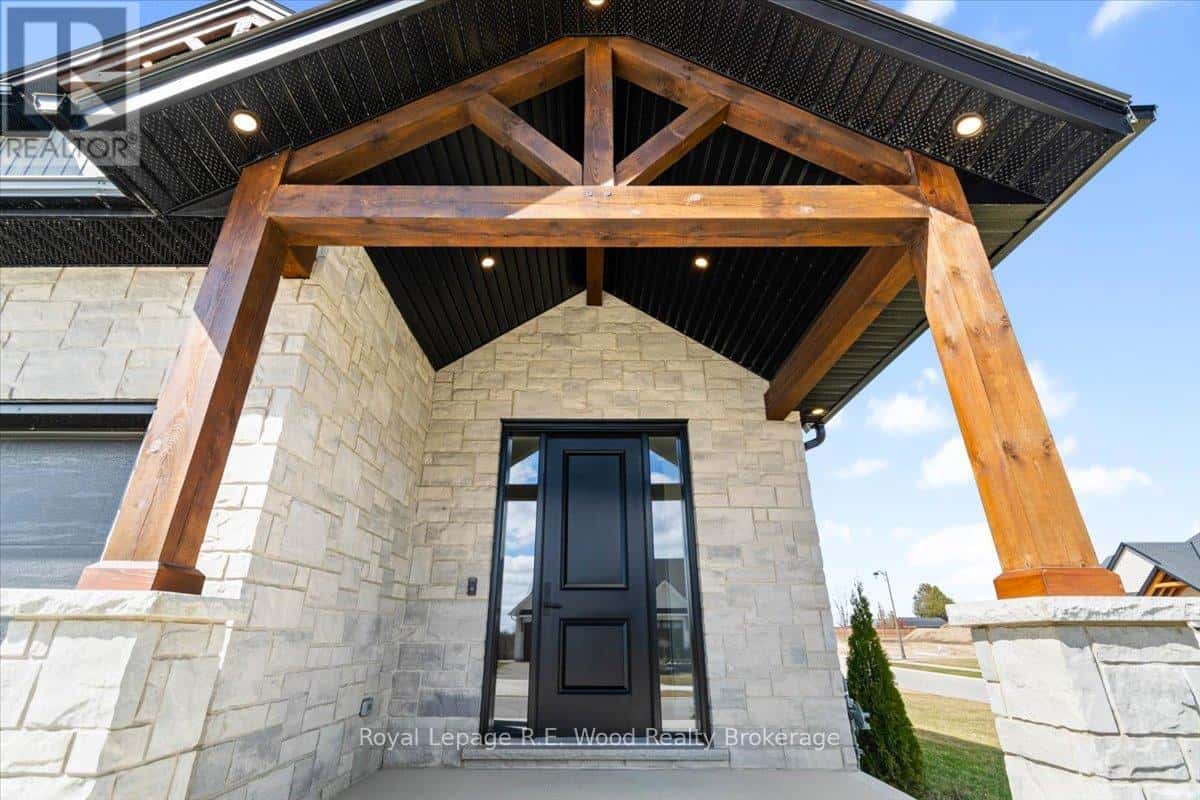 , Norwich (Norwich Town), — Norwich (Norwich Town) - Photo 5 of 96