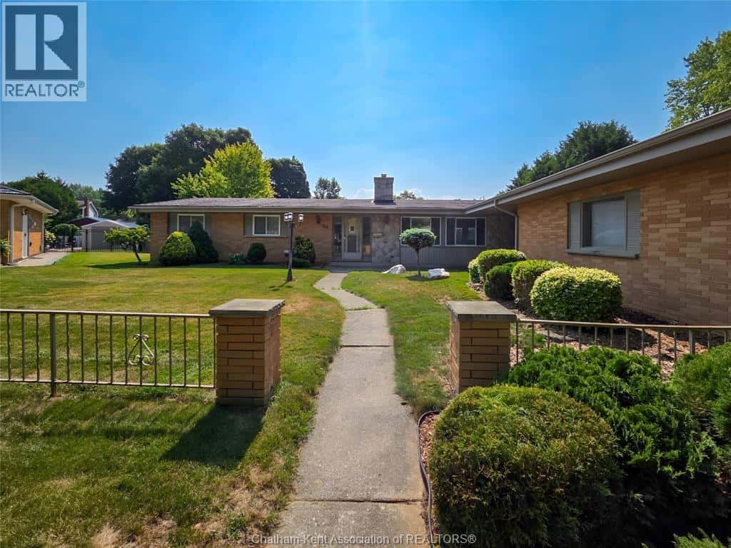 , Chatham, — Chatham - Photo 2 of 50