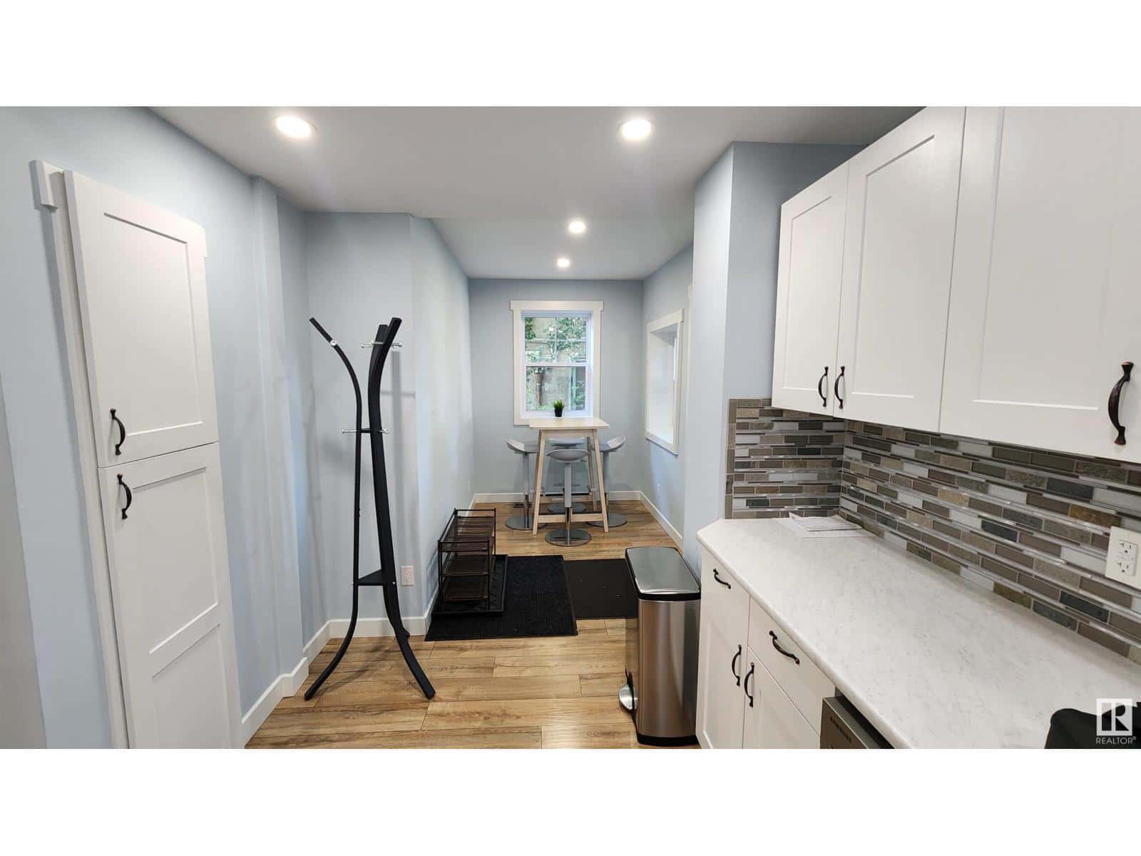 , Edmonton, — Edmonton - Photo 2 of 28