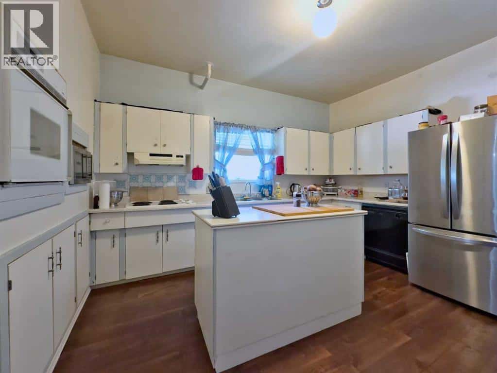 , Coleman, Alberta — Coleman, Alberta - Photo 4 of 26