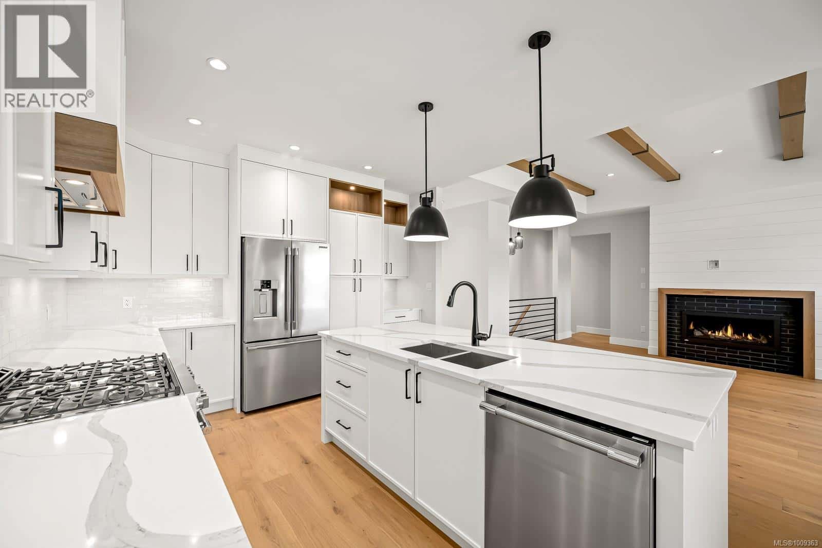 , Courtenay, British Columbia — Courtenay, British Columbia - Photo 4 of 43