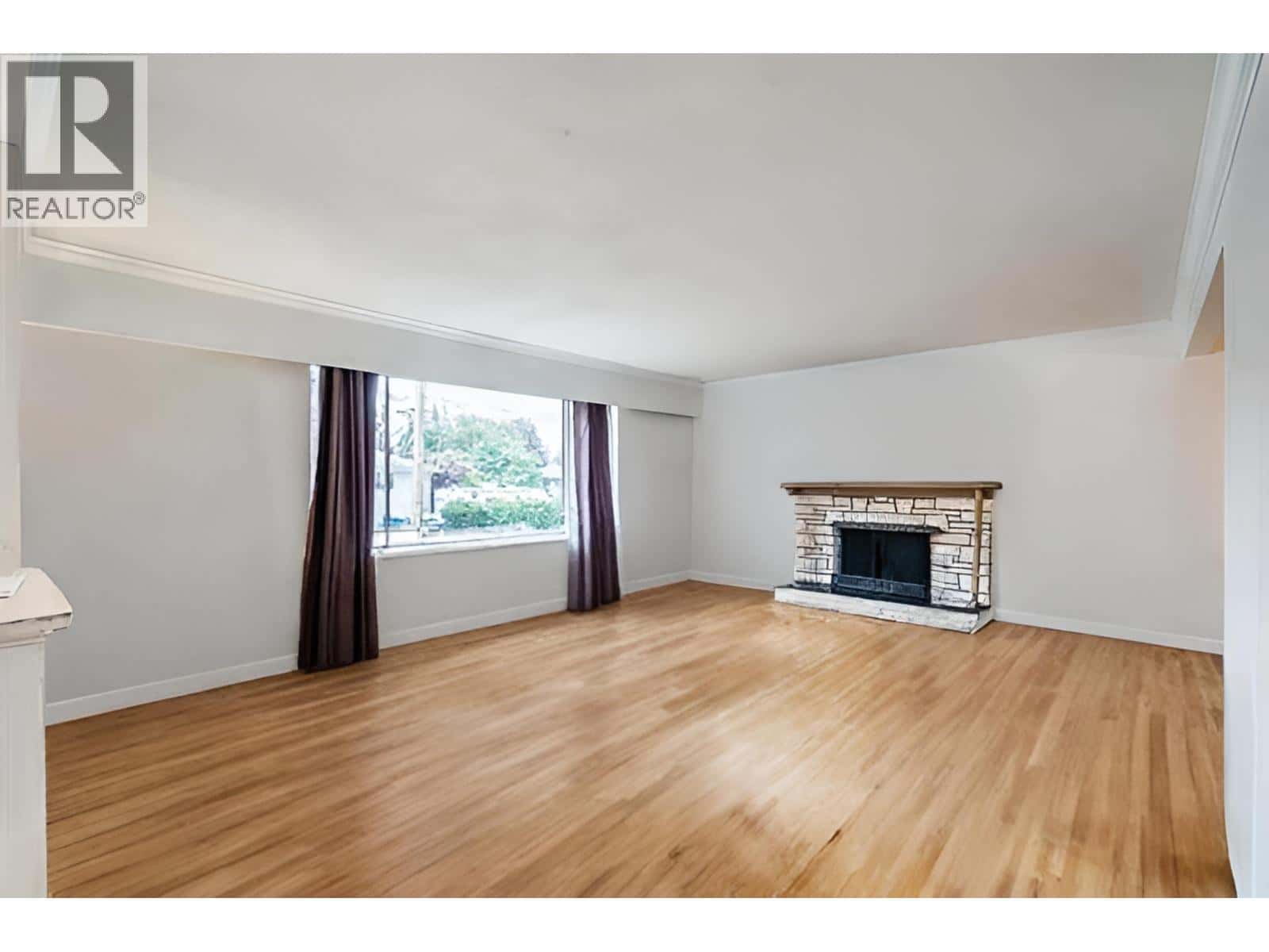 , Port Coquitlam, British Columbia — Port Coquitlam, British Columbia - Photo 2 of 60