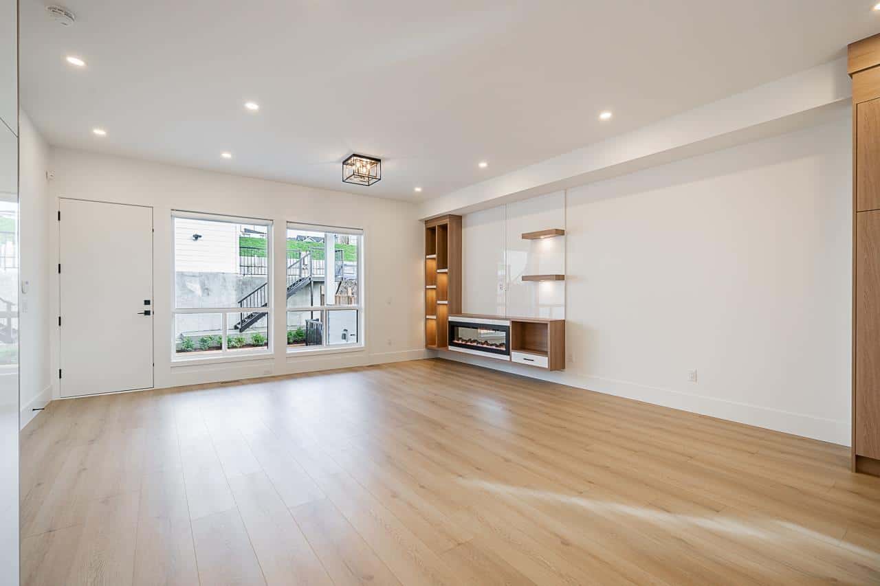 , Surrey, — Surrey - Photo 3 of 74