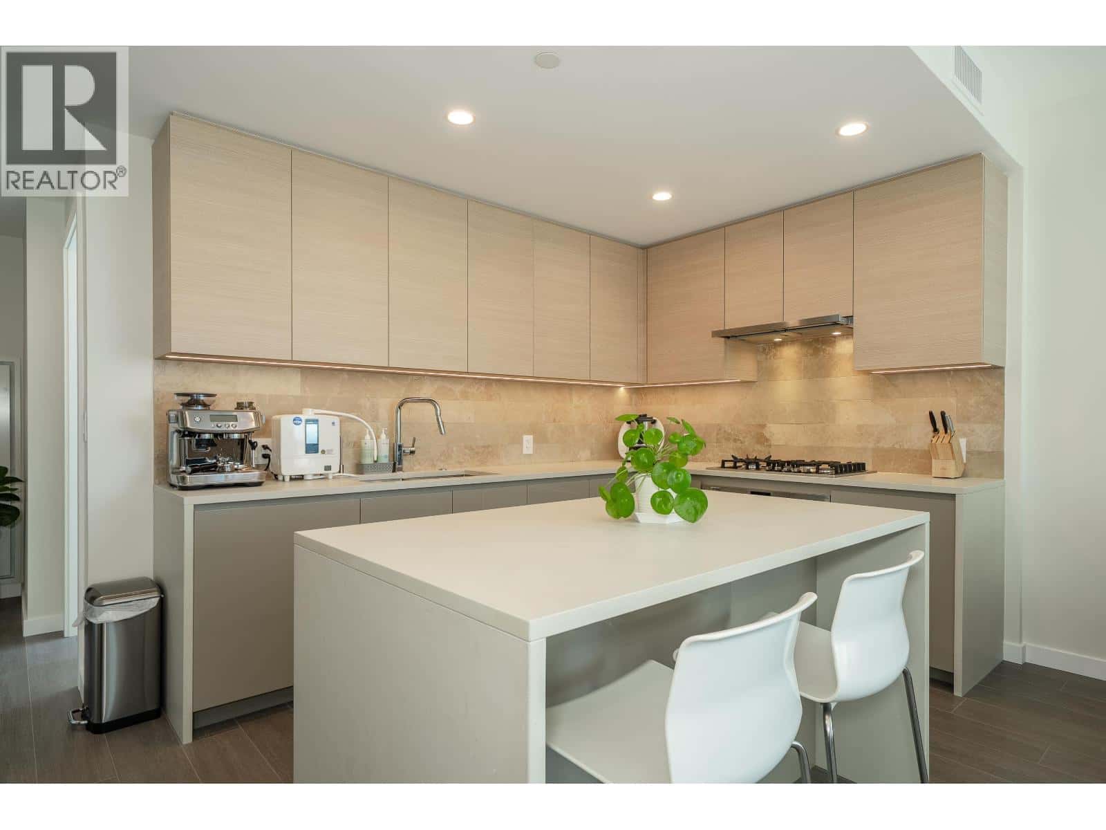 , Burnaby, — Burnaby - Photo 4 of 78