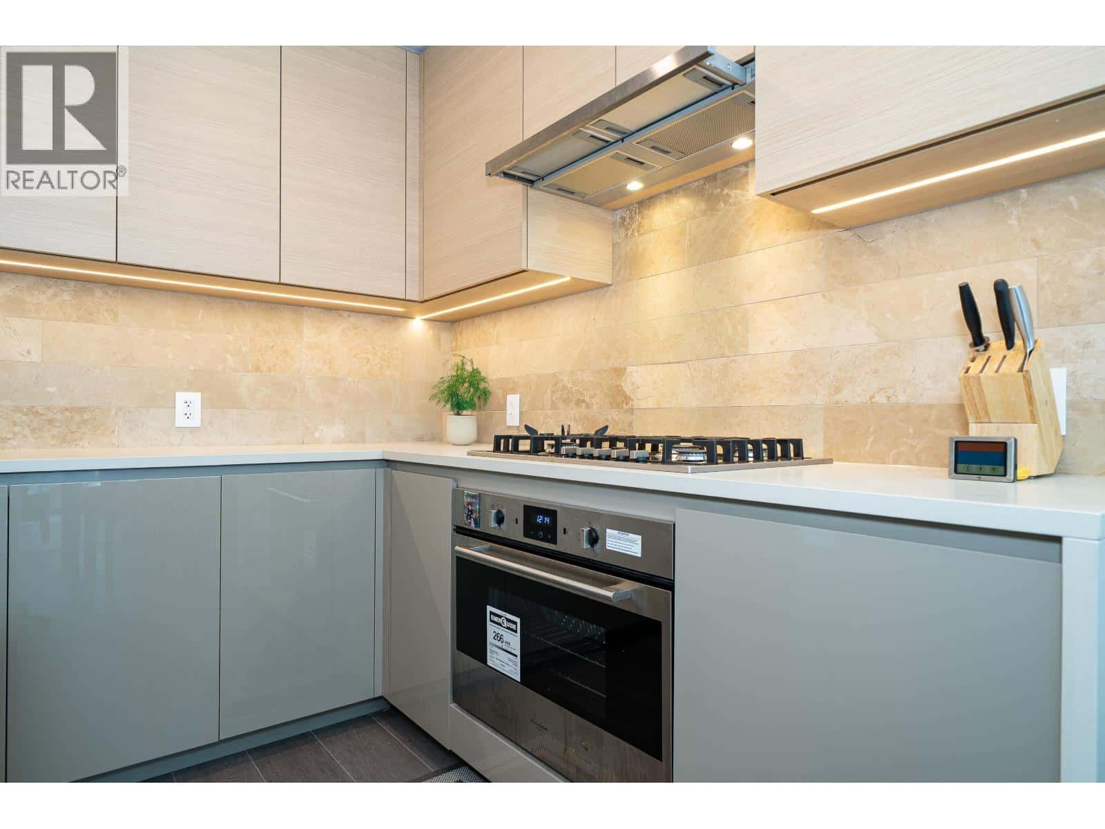 , Burnaby, — Burnaby - Photo 5 of 78