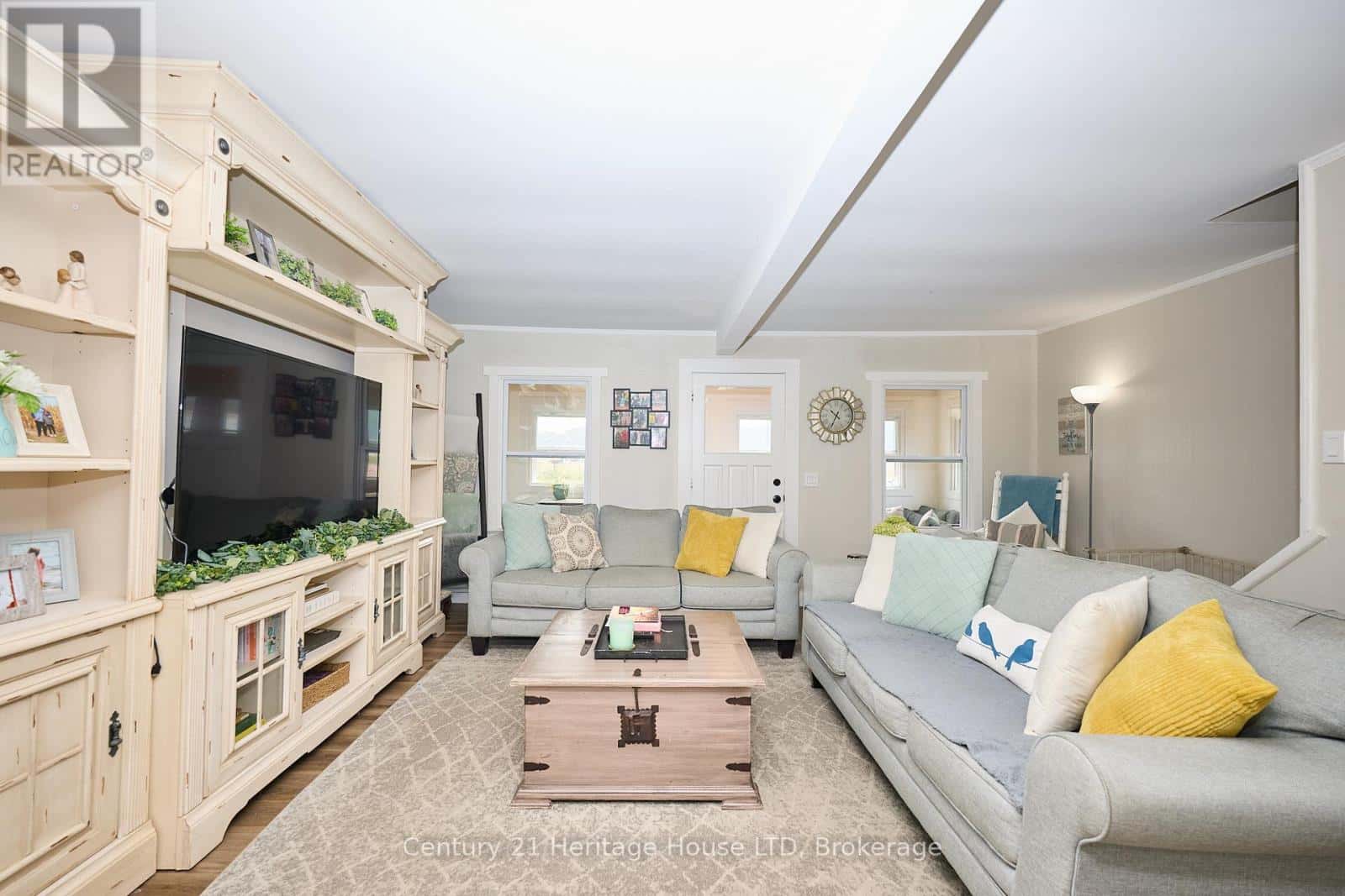 , Fort Erie (Lakeshore), Ontario — Fort Erie (Lakeshore), Ontario - Photo 4 of 32