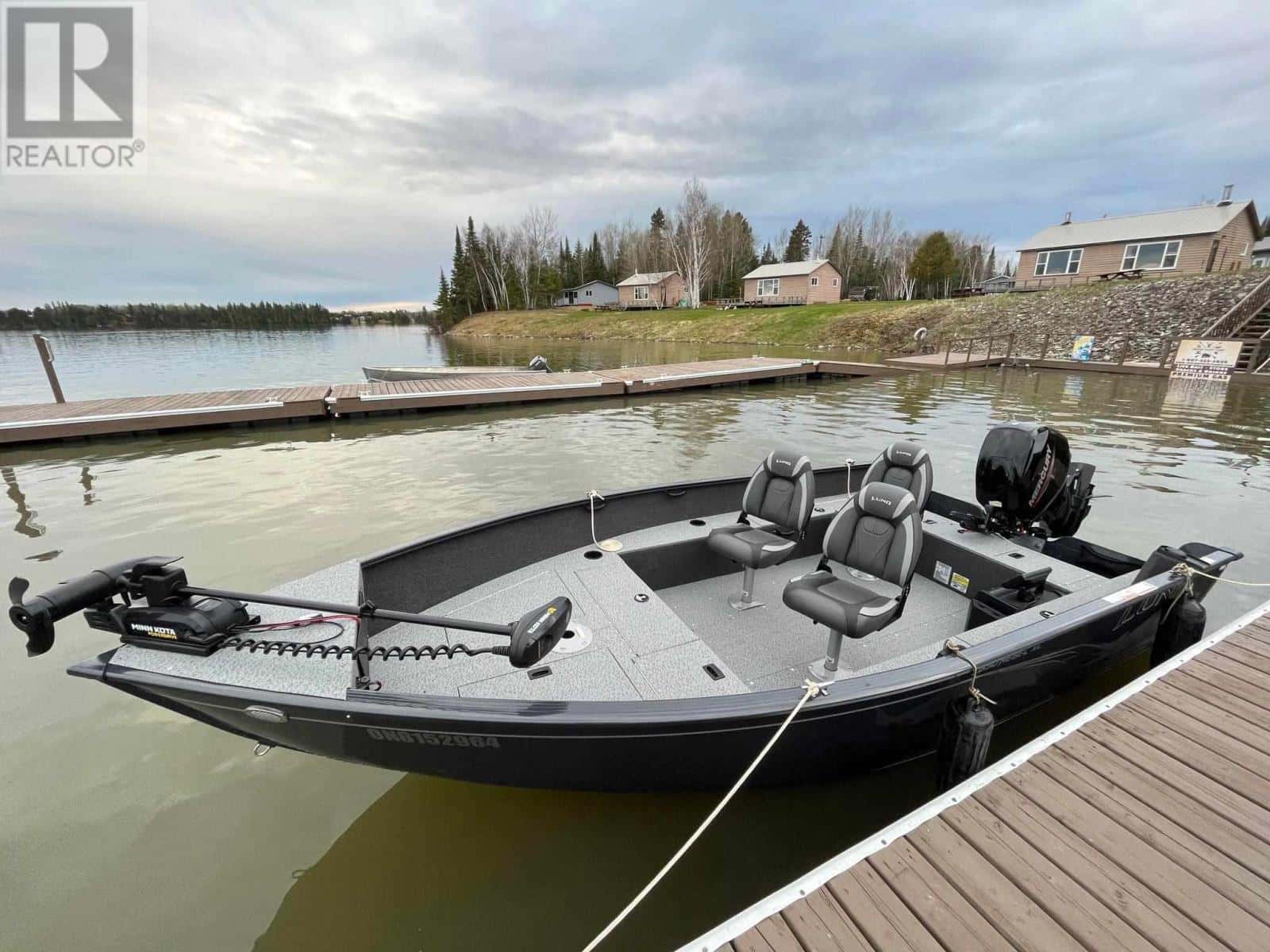 439 Parker Point RD — Dryden, Ontario - Photo 4 of 13