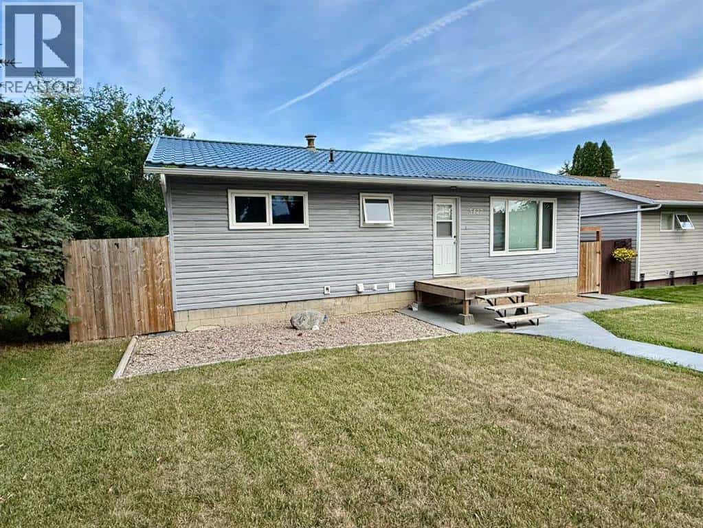 , Provost, Alberta — Provost, Alberta - Photo 2 of 54