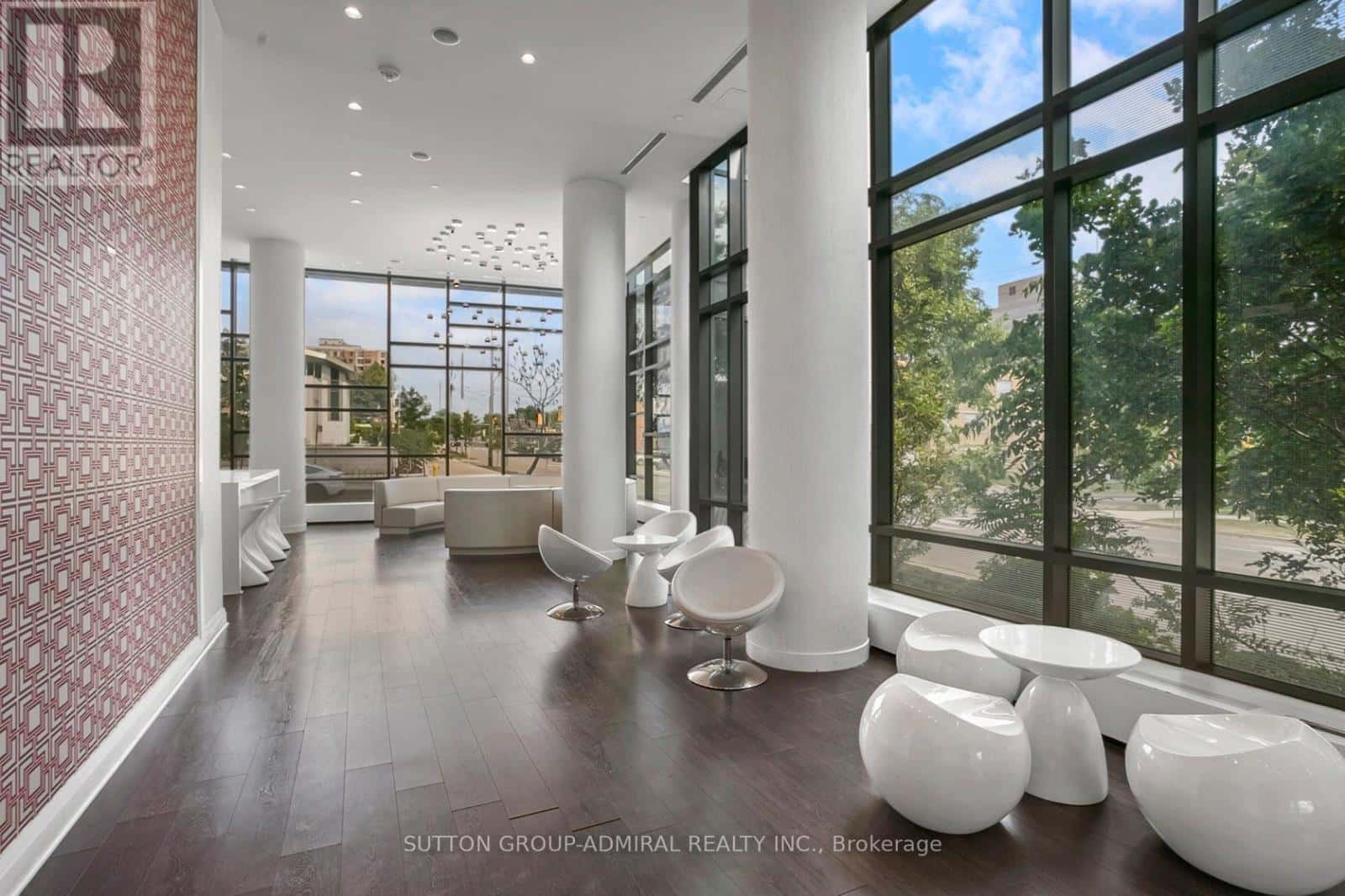 , Toronto (Willowdale West), Ontario — Toronto (Willowdale West), Ontario - Photo 4 of 28