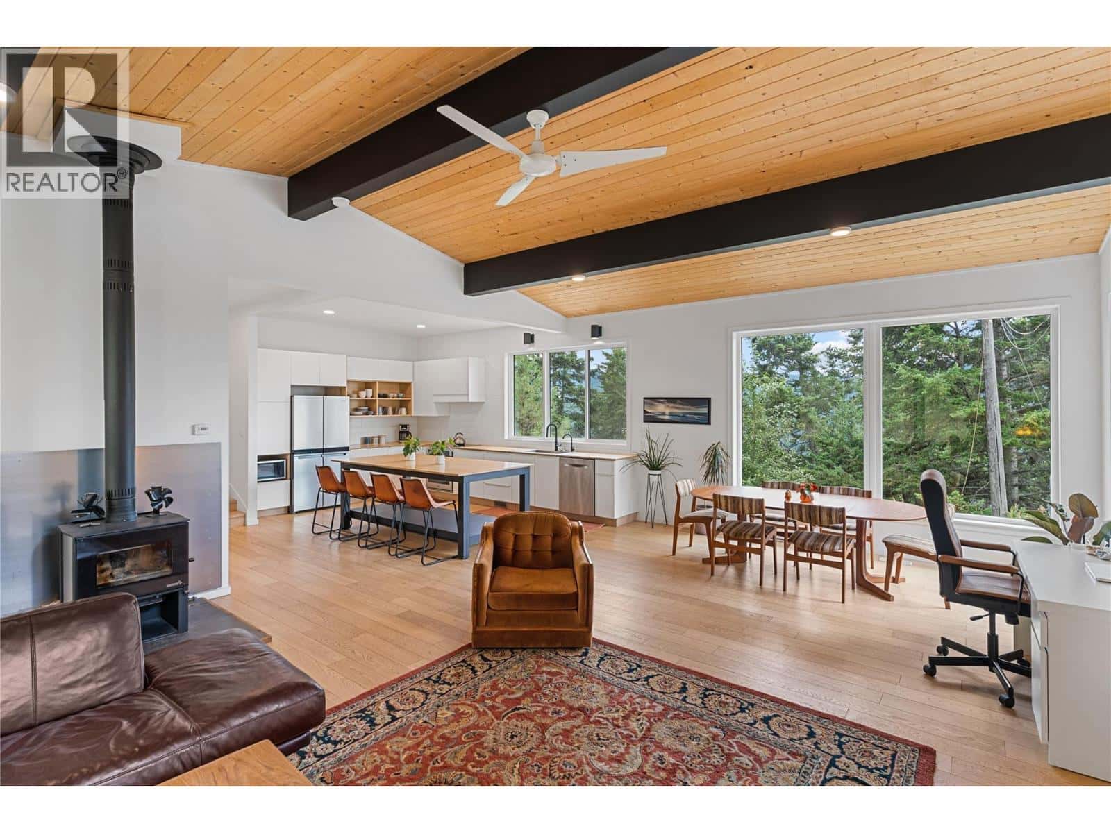 , Joe Rich, British Columbia — Joe Rich, British Columbia - Photo 4 of 29