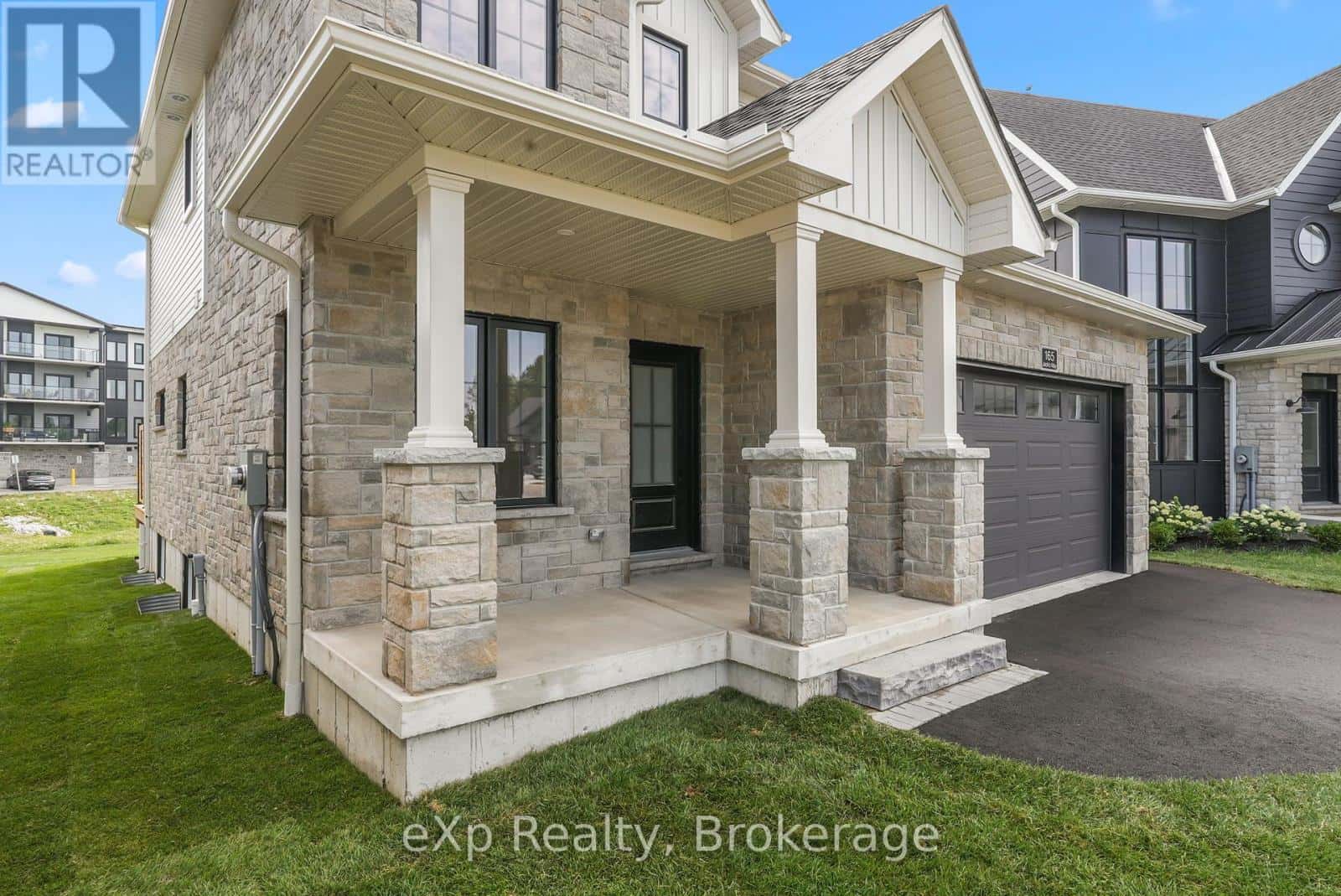 , Wellington North (Mount Forest), — Wellington North (Mount Forest) - Photo 2 of 47