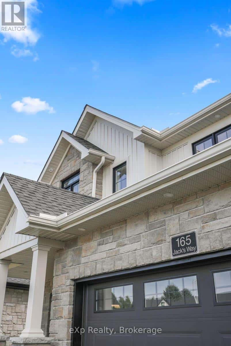 , Wellington North (Mount Forest), Ontario — Wellington North (Mount Forest), Ontario - Photo 5 of 47