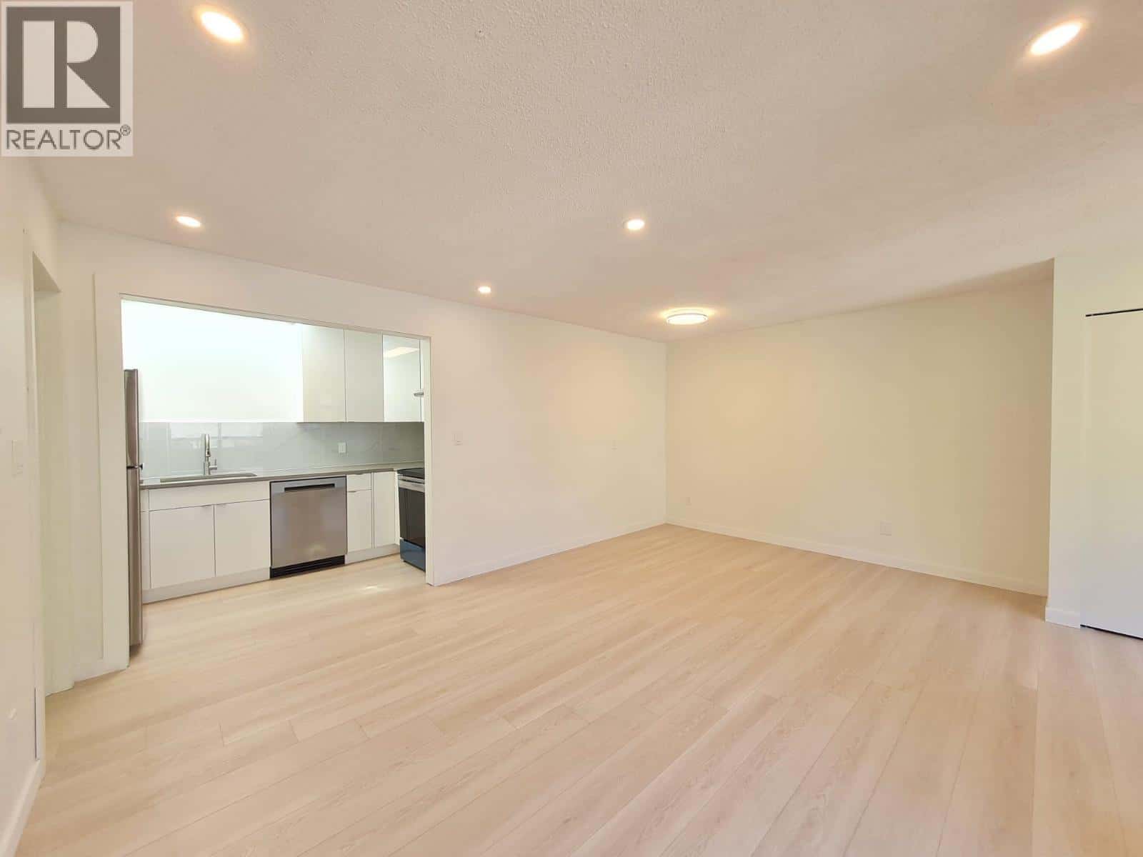 , Vancouver, British Columbia — Vancouver, British Columbia - Photo 5 of 20