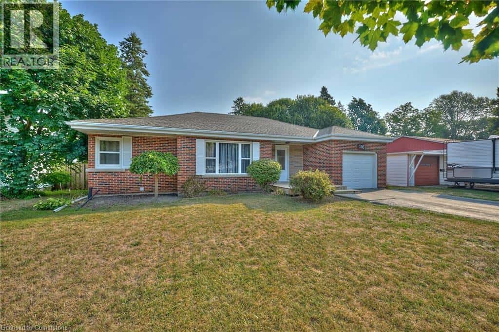 , Dunnville, Ontario — Dunnville, Ontario - Photo 2 of 42