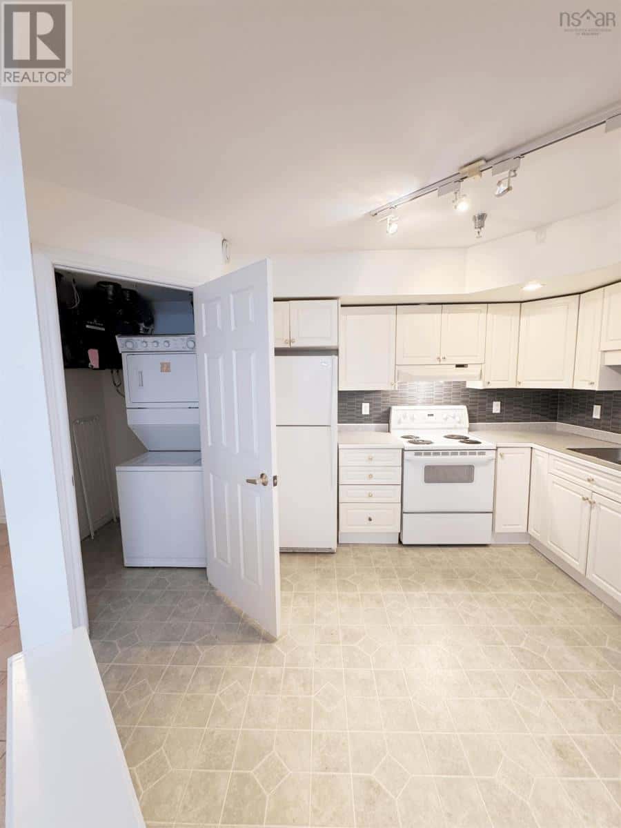 , Halifax, Nova Scotia — Halifax, Nova Scotia - Photo 5 of 30