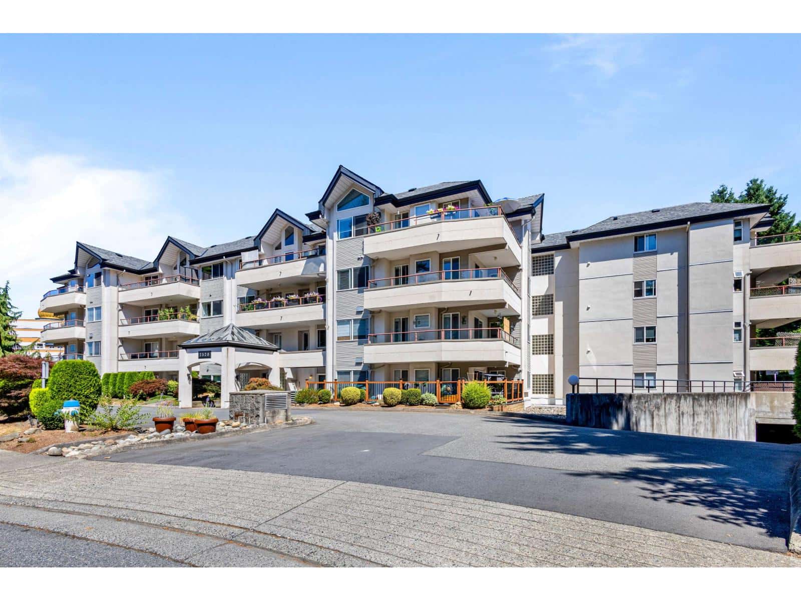 , Abbotsford, British Columbia — Abbotsford, British Columbia - Photo 2 of 30