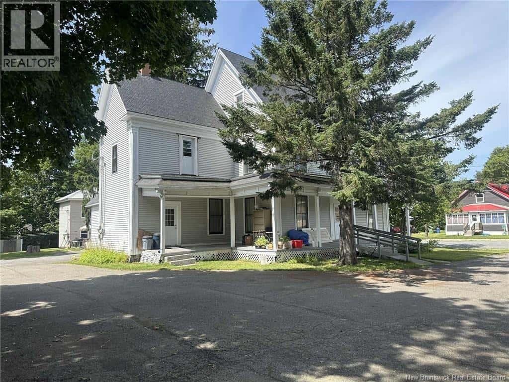 , Woodstock, New Brunswick — Woodstock, New Brunswick - Photo 4 of 100