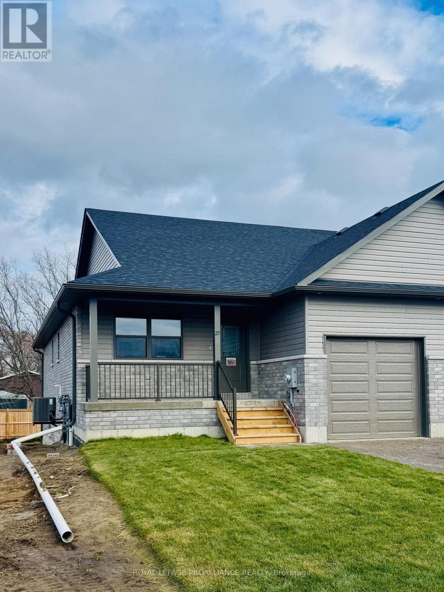 , Brighton, Ontario — Brighton, Ontario - Main photo