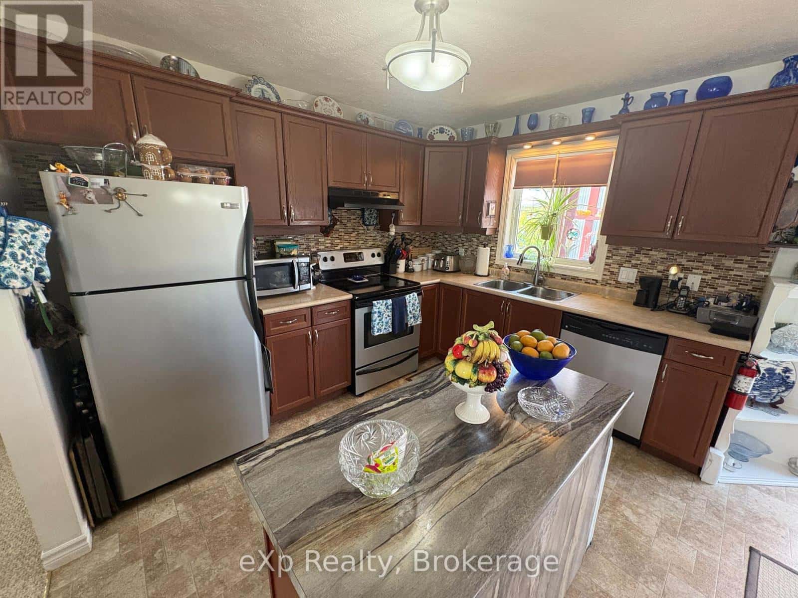 , Meaford, Ontario — Meaford, Ontario - Photo 4 of 50