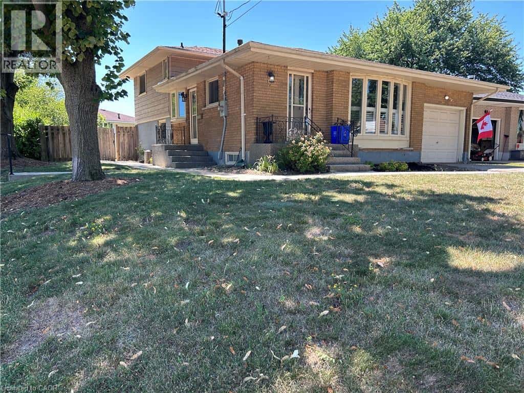 , Hamilton, Ontario — Hamilton, Ontario - Photo 3 of 49