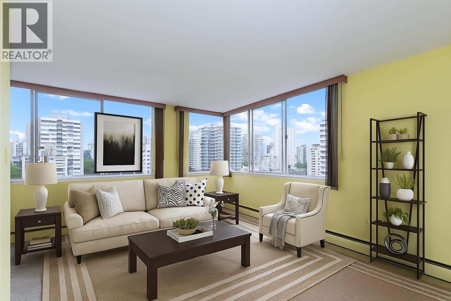 , Vancouver, — Vancouver - Photo 2 of 20