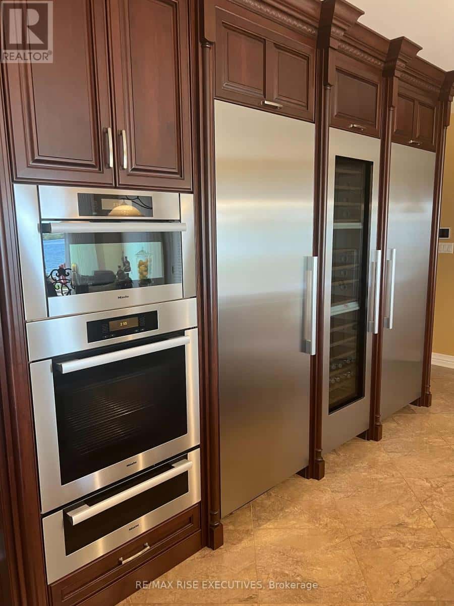 , South Stormont, Ontario — South Stormont, Ontario - Photo 5 of 32