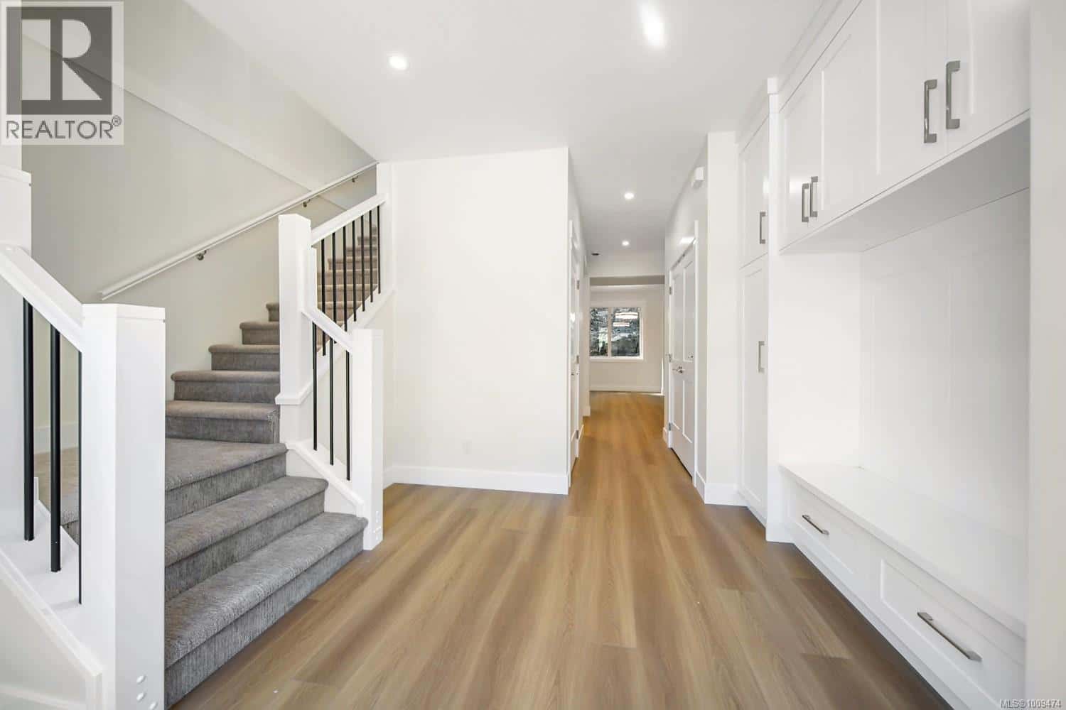 , Ladysmith, British Columbia — Ladysmith, British Columbia - Photo 5 of 82