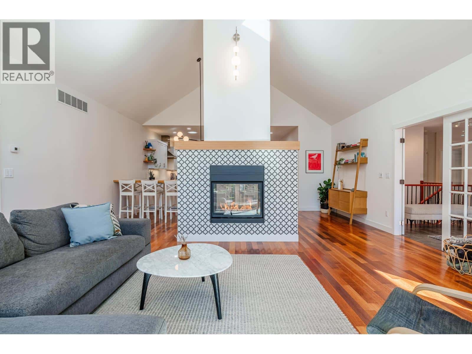 , Sechelt, — Sechelt - Photo 2 of 80