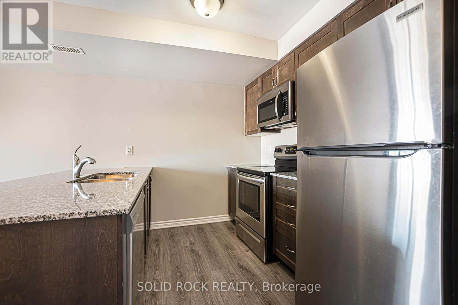 , Ottawa, Ontario — Ottawa, Ontario - Photo 2 of 14