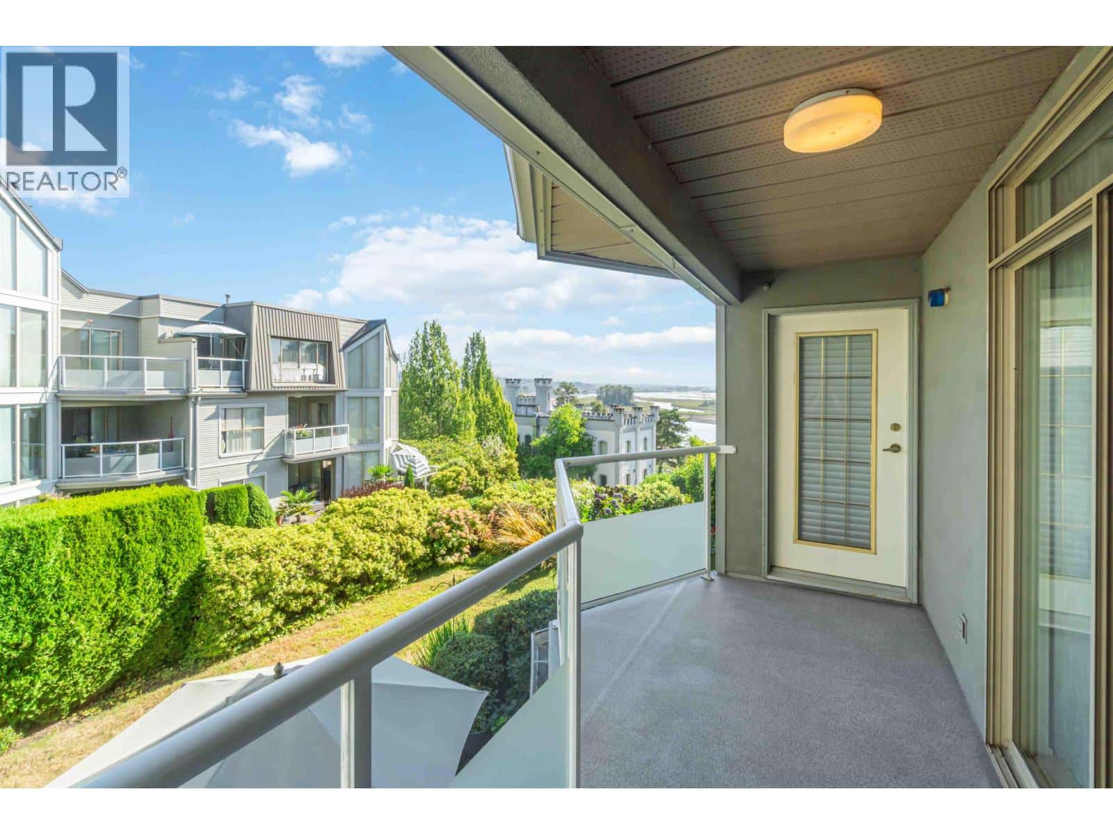 , New Westminster, British Columbia — New Westminster, British Columbia - Photo 4 of 60