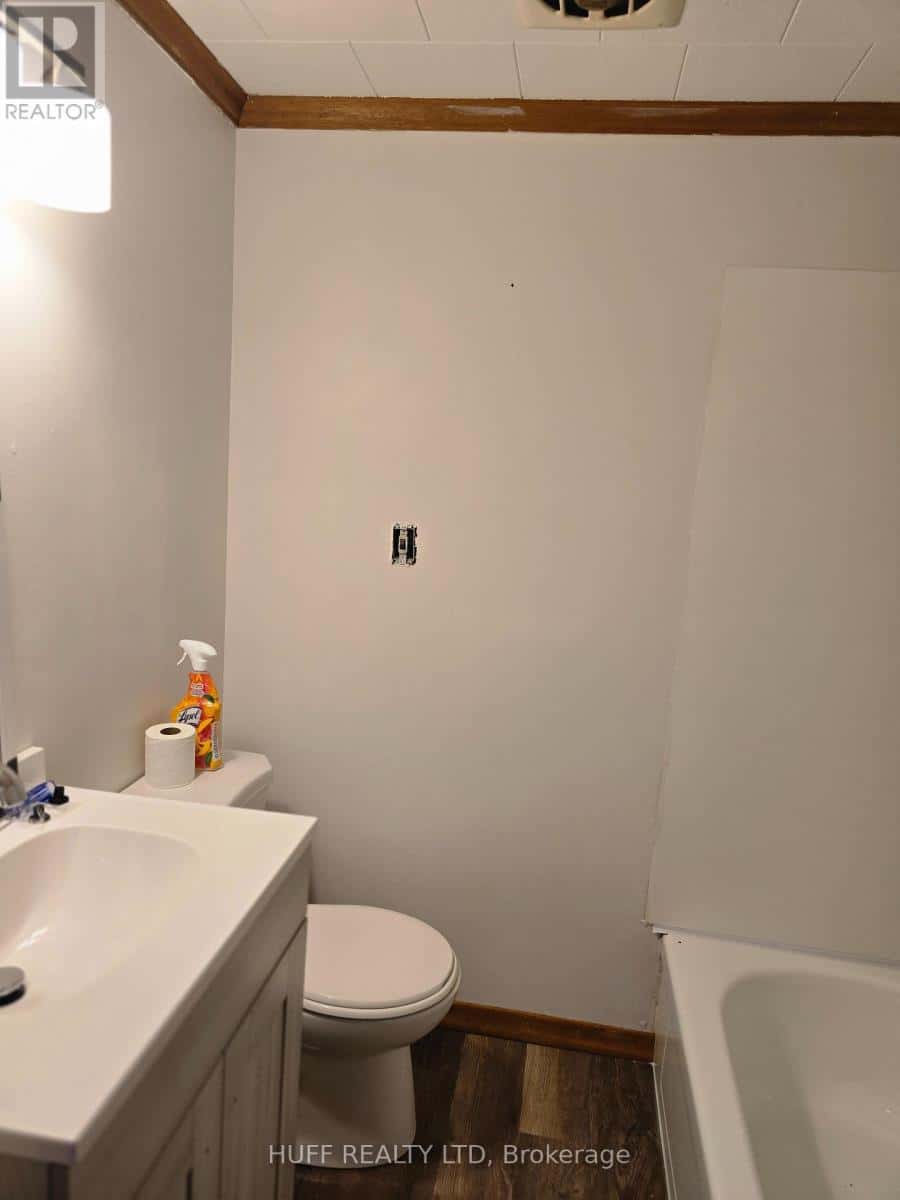 , Englehart, — Englehart - Photo 4 of 48