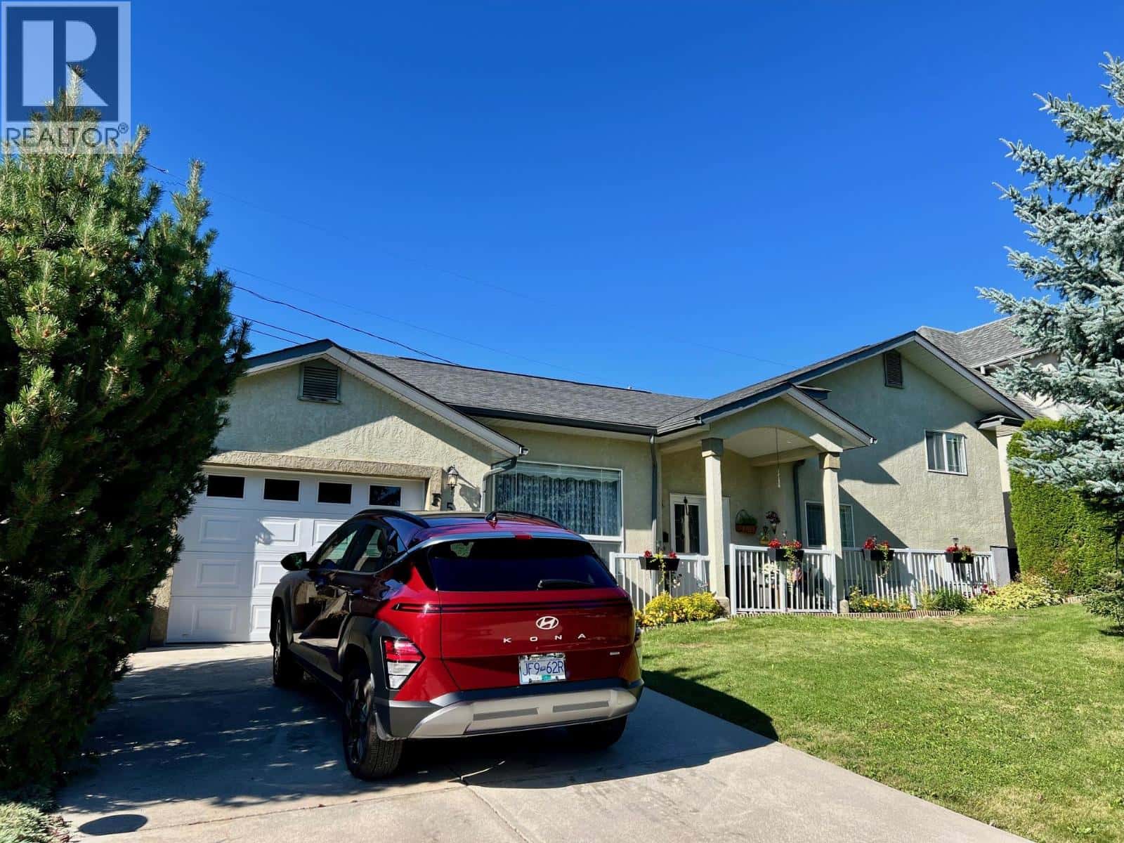 , Creston, British Columbia — Creston, British Columbia - Photo 2 of 46