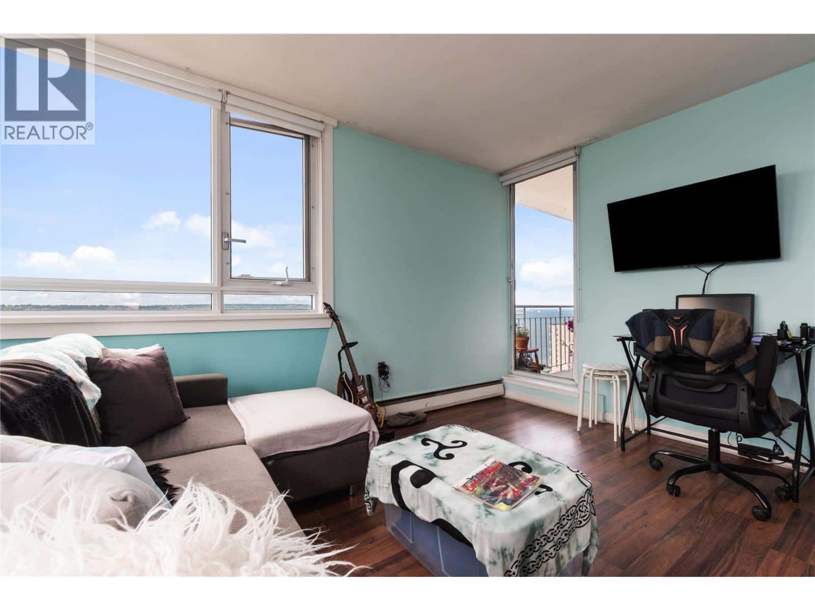 , Vancouver, British Columbia — Vancouver, British Columbia - Photo 4 of 58