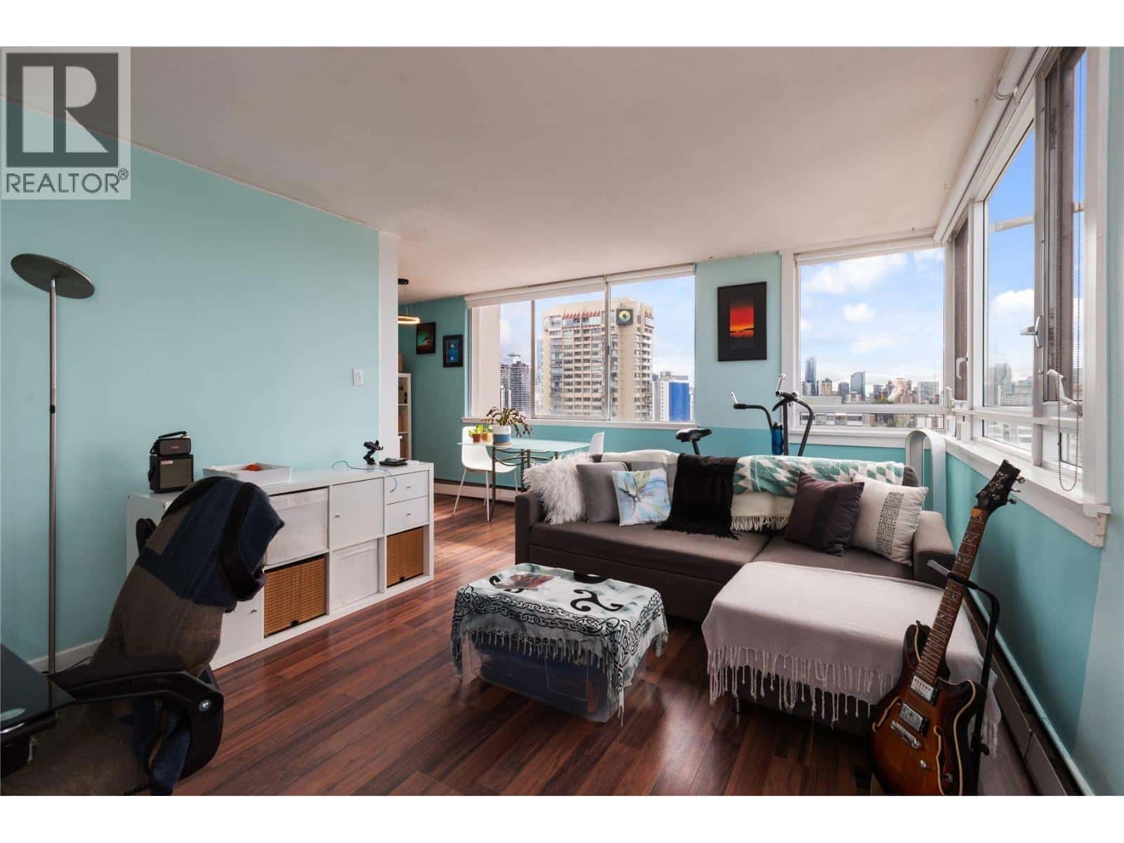 , Vancouver, — Vancouver - Photo 5 of 58