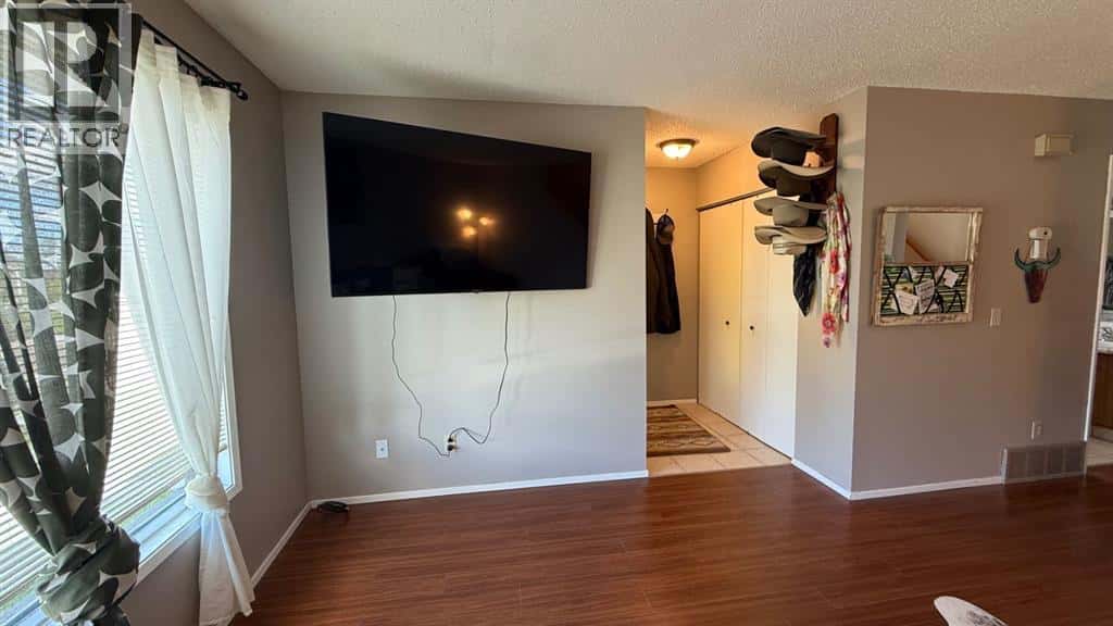 , Hanna, — Hanna - Photo 5 of 27