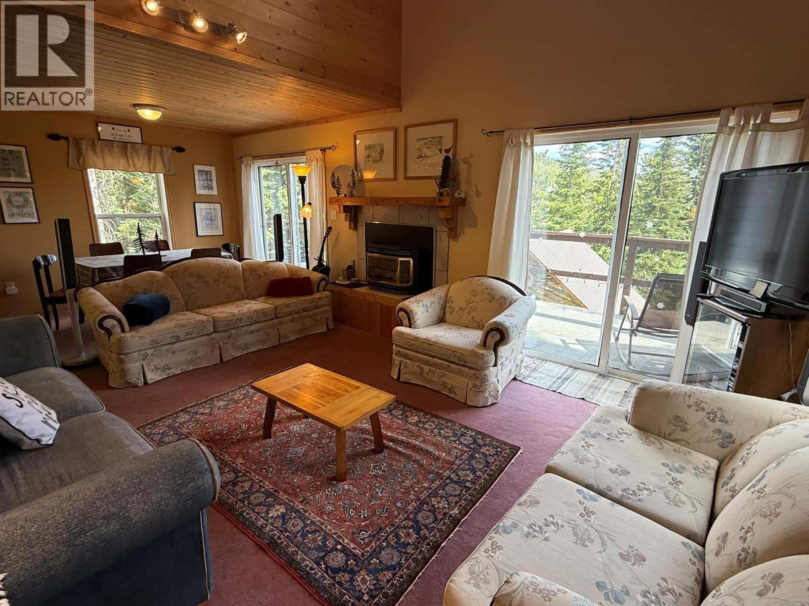 , Oliver, British Columbia — Oliver, British Columbia - Photo 3 of 76