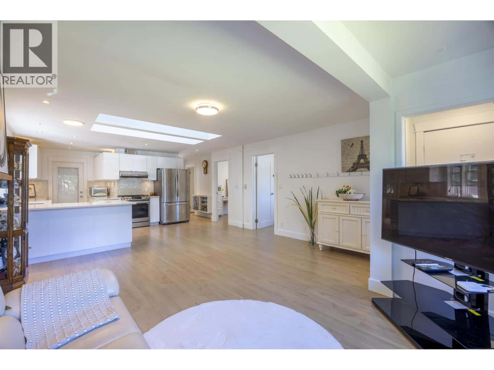 , Burnaby, British Columbia — Burnaby, British Columbia - Photo 3 of 20