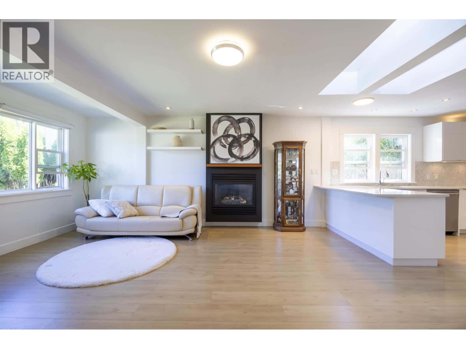 , Burnaby, British Columbia — Burnaby, British Columbia - Photo 4 of 20