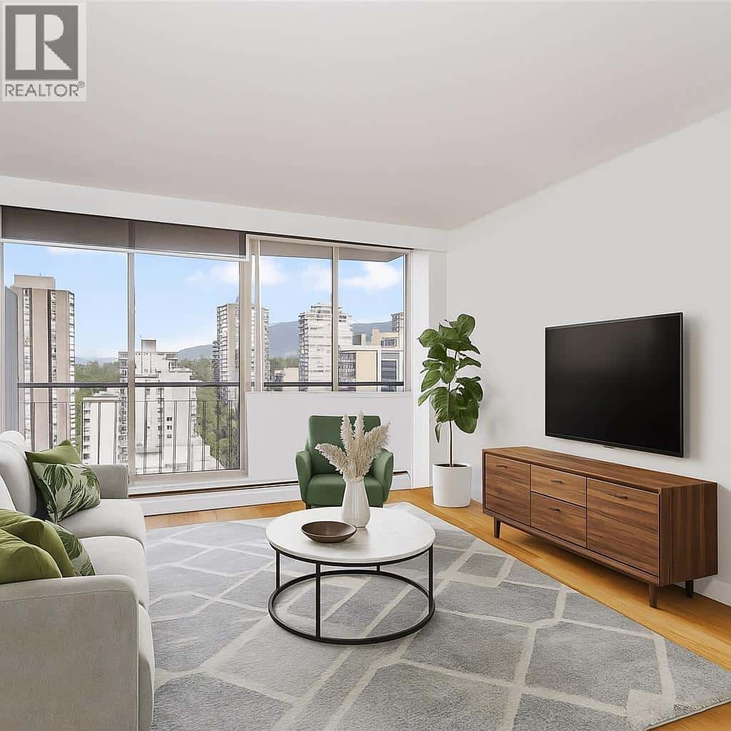 , Vancouver, — Vancouver - Photo 2 of 27