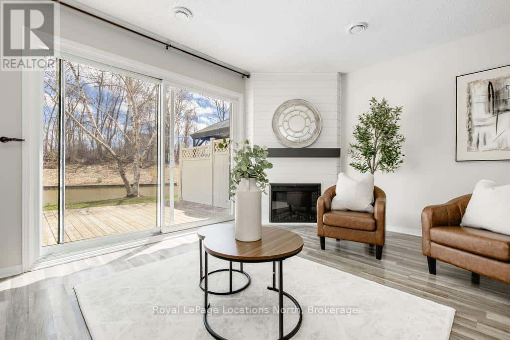 , Ramara (Brechin), Ontario — Ramara (Brechin), Ontario - Photo 2 of 33