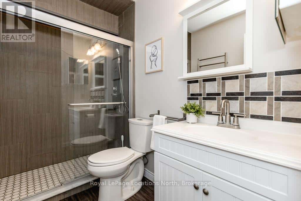 , Ramara (Brechin), Ontario — Ramara (Brechin), Ontario - Photo 5 of 33