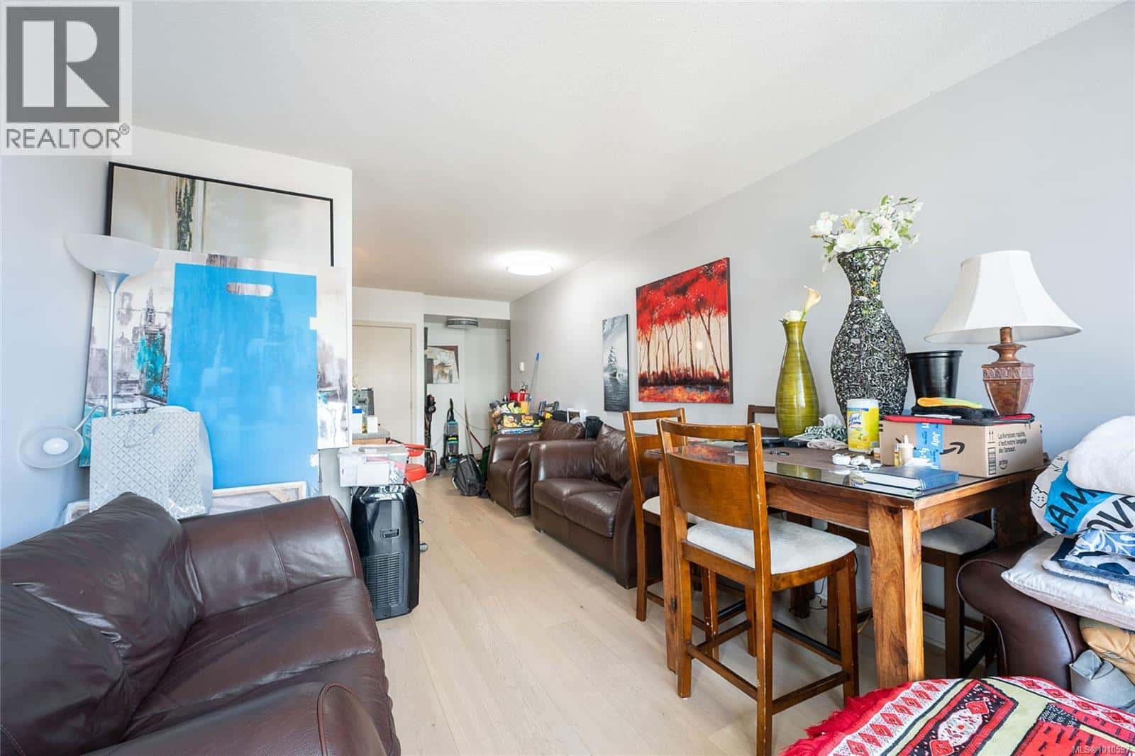 , Victoria, British Columbia — Victoria, British Columbia - Photo 2 of 46