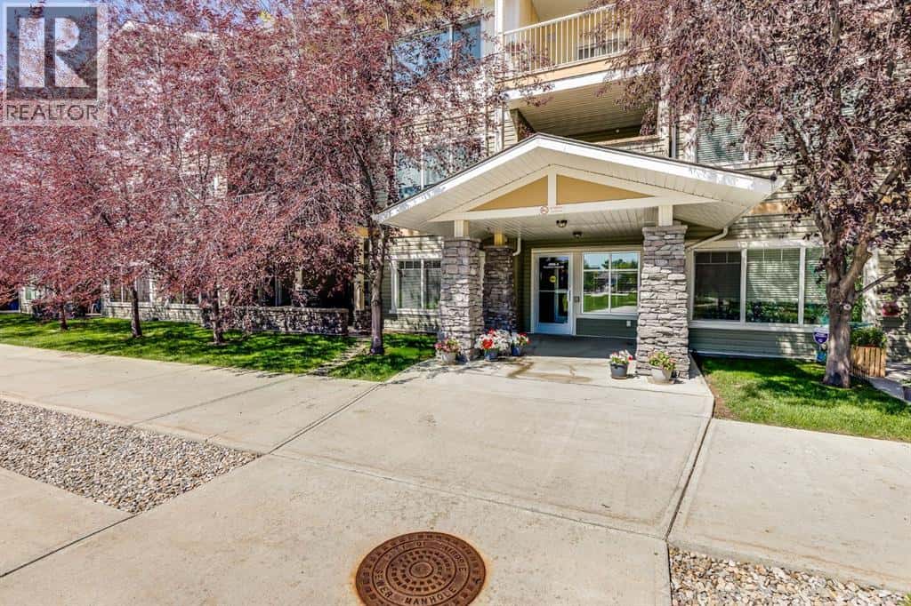 , Airdrie, — Airdrie - Photo 2 of 26