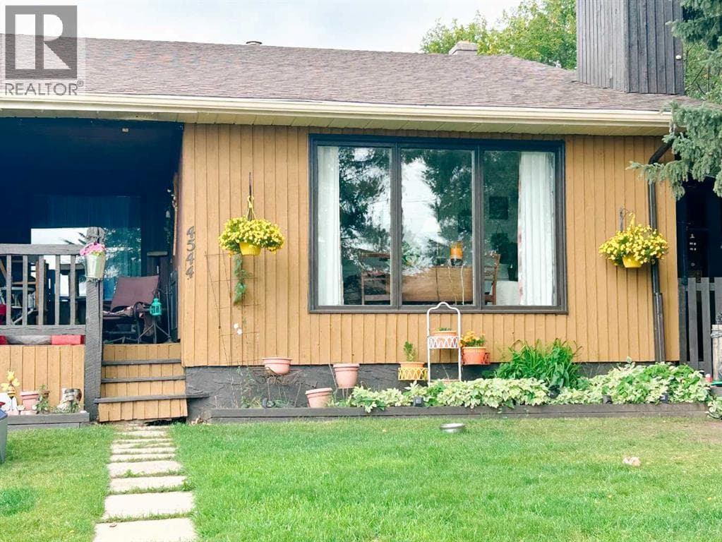 , Rocky Mountain House, — Rocky Mountain House - Main photo