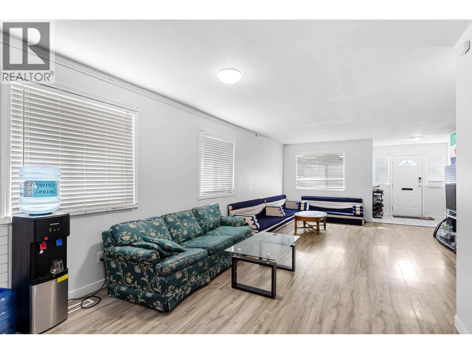 , Kelowna, British Columbia — Kelowna, British Columbia - Photo 4 of 62