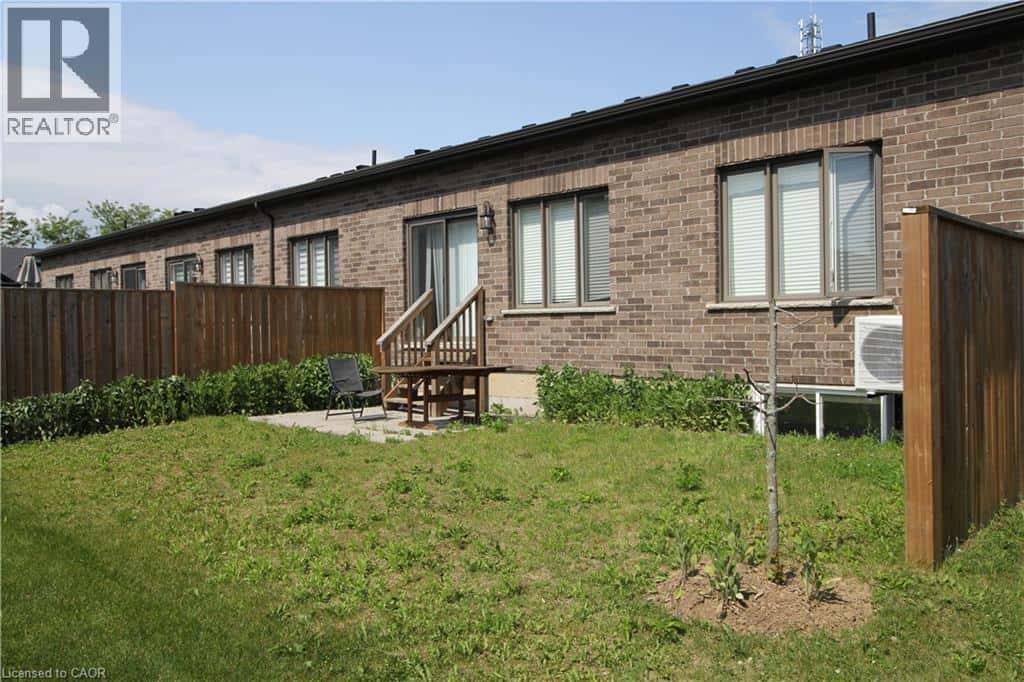 , Simcoe, — Simcoe - Photo 2 of 2