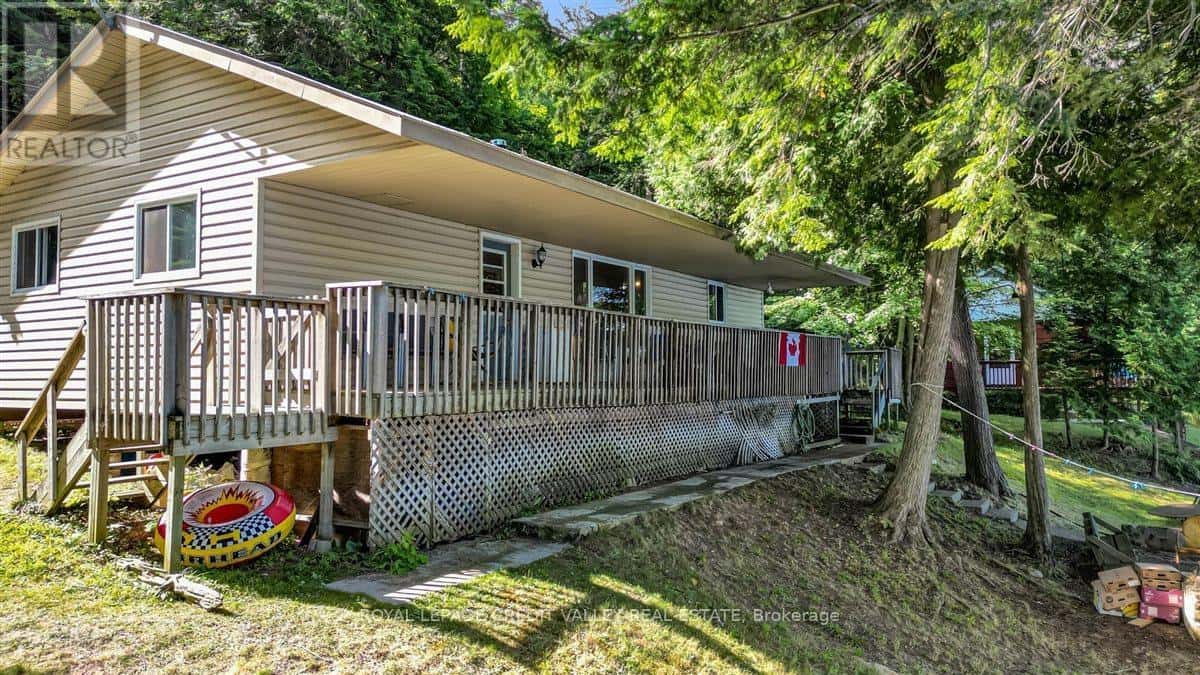 , Faraday, — Faraday - Photo 2 of 50